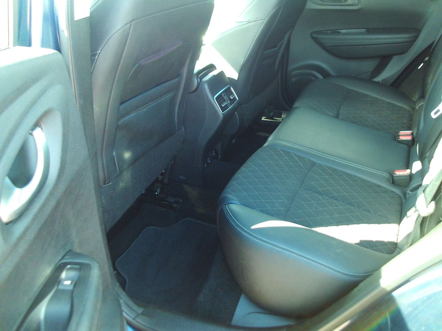 vavg-16012-90275-44581