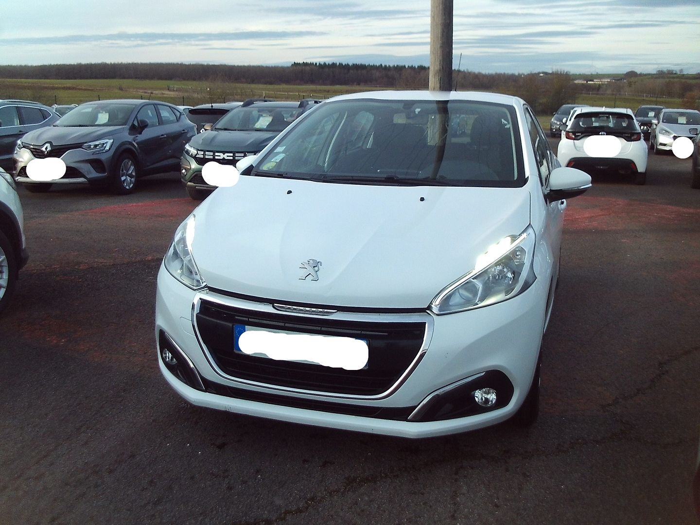 peugeot 208 1.6 bluehdi 75ch active business s&s 5 portes peugeot 208 1.6 bluehdi 75ch active business s&s 5 portes
