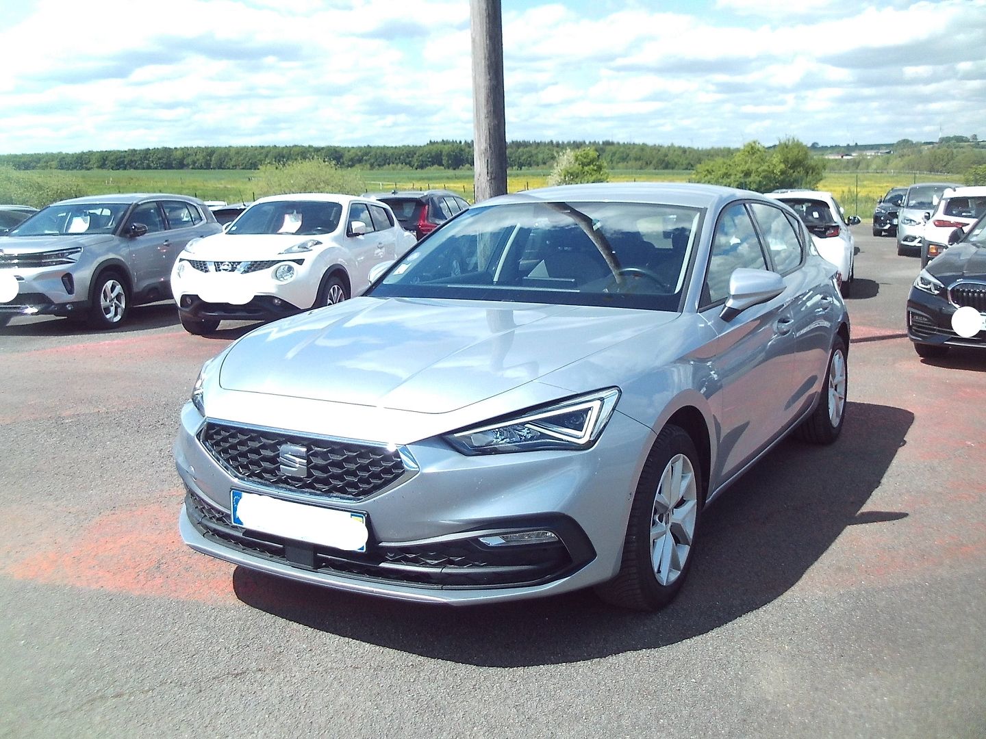 seat leon 1.0 tsi 110ch style business 5 portes bv6 seat leon 1.0 tsi 110ch style business 5 portes bv6