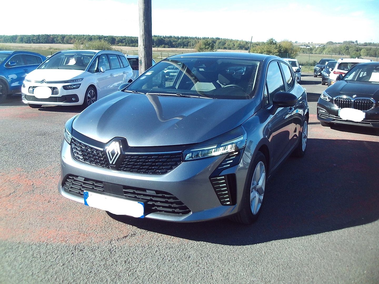 Annonces 1 RENAULT CLIO V 1.6 E-TECH 145CH FULL HYBRID EVOLUTION 5 PORTES BOITE AUTO
